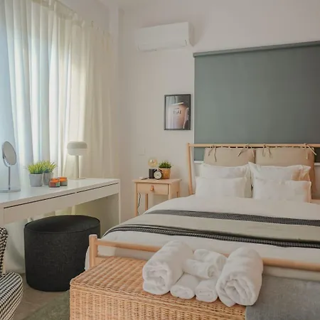 Apartment Renovated Property In Chloraka