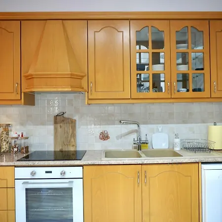 Renovated Property In Chloraka Klorakas