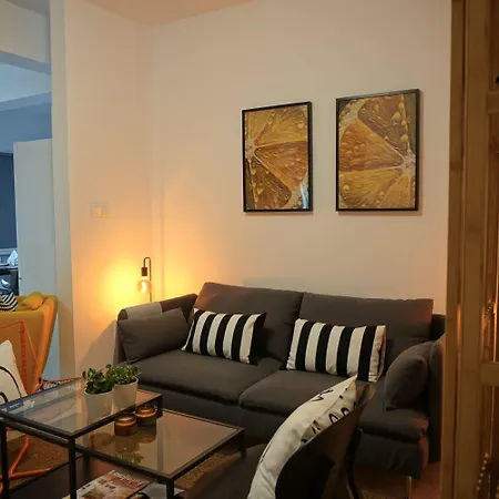 Renovated Property In Chloraka
